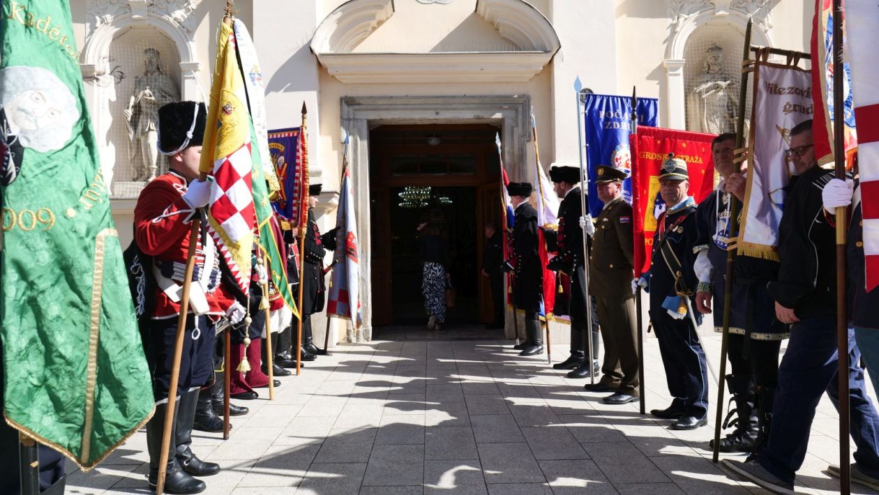 POVIJESNI MIMOHOD Čakovec u znaku Zrinskih, Frankopana i postrojbi iz tri države (10)