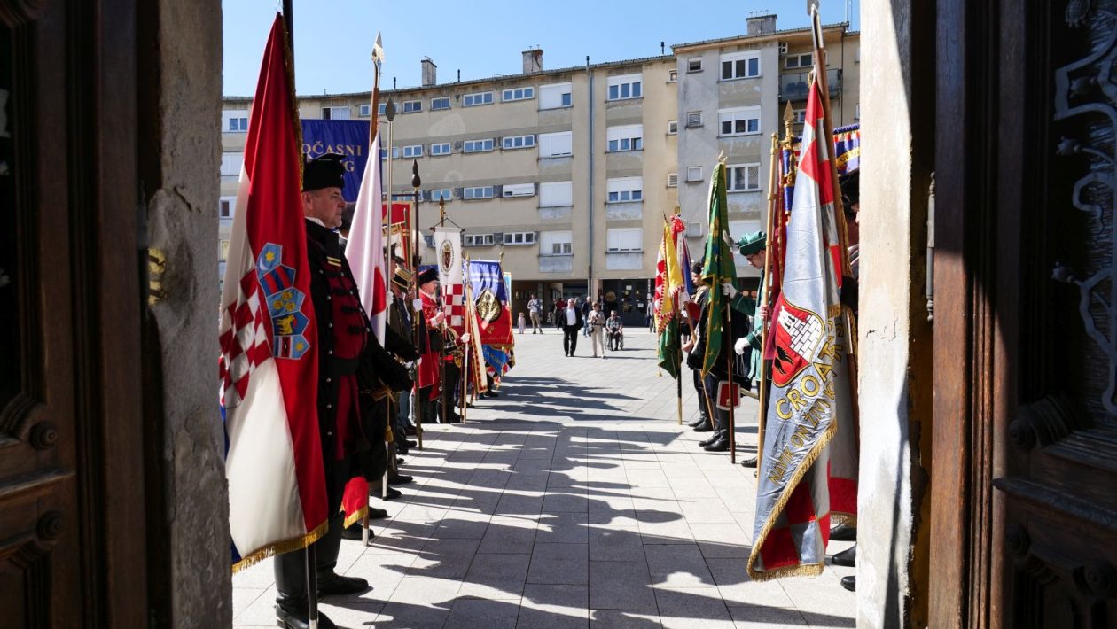 POVIJESNI MIMOHOD Čakovec u znaku Zrinskih, Frankopana i postrojbi iz tri države (11)