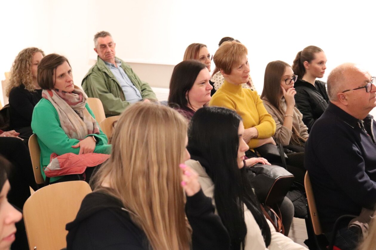 PREDAVANJE PETKOM Riznica Međimurja ugostila jezikoslovca Marka Alerića ‘Jezik postaje sve važniji’ (4)