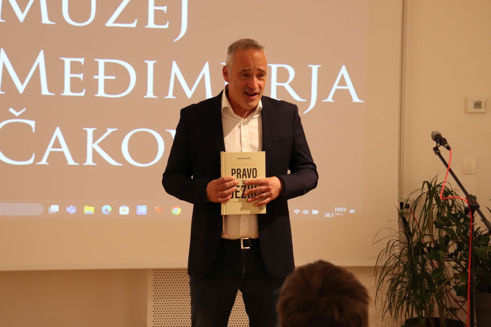 PREDAVANJE PETKOM Riznica Međimurja ugostila jezikoslovca Marka Alerića ‘Jezik postaje sve važniji’ (8) PREDAVANJE PETKOM Riznica Međimurja ugostila jezikoslovca Marka Alerića ‘Jezik postaje sve važniji’ (8)