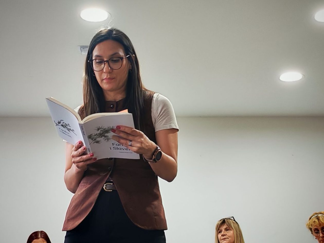 PREDSTAVLJENE KNJIGE “Fanika i Slavek” i “Šulanka” oduševile publiku u Selnici (17)