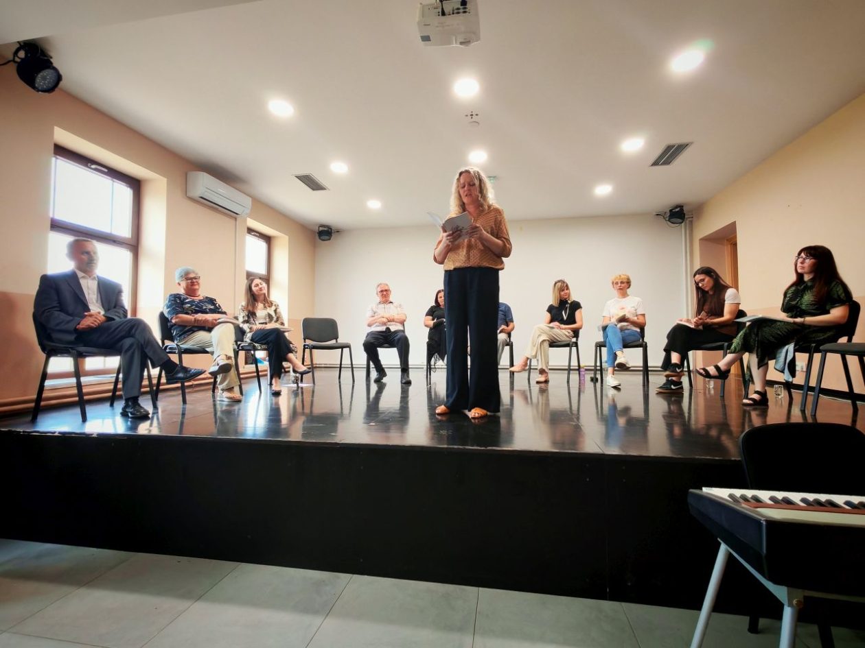 PREDSTAVLJENE KNJIGE “Fanika i Slavek” i “Šulanka” oduševile publiku u Selnici (5)