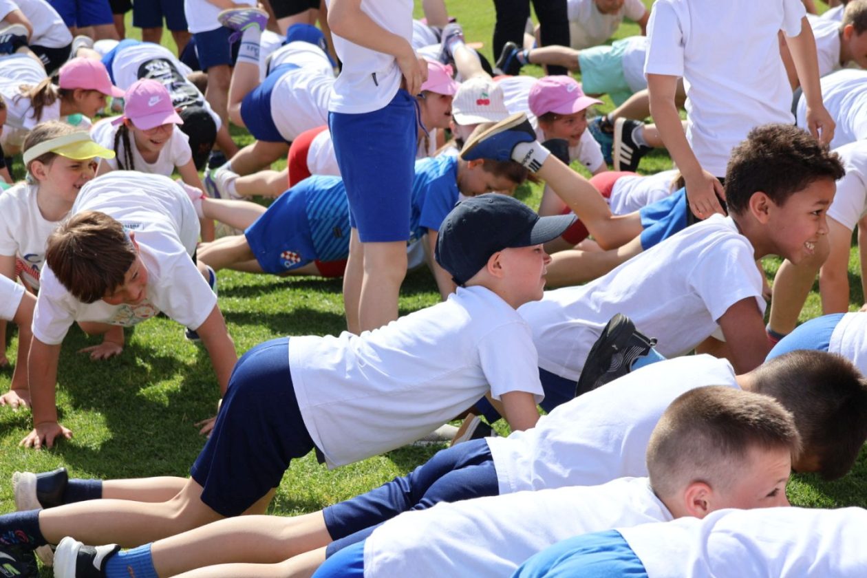 PRELOG Dan sporta Djeca odmjeravaju snage u graničaru i atletici (14)