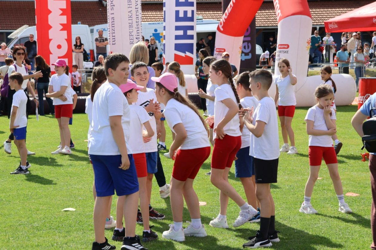 PRELOG Dan sporta Djeca odmjeravaju snage u graničaru i atletici (31)