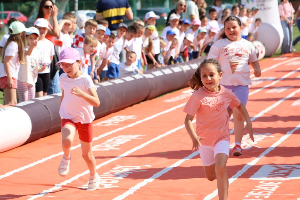 PRELOG Dan sporta Djeca odmjeravaju snage u graničaru i atletici (41)