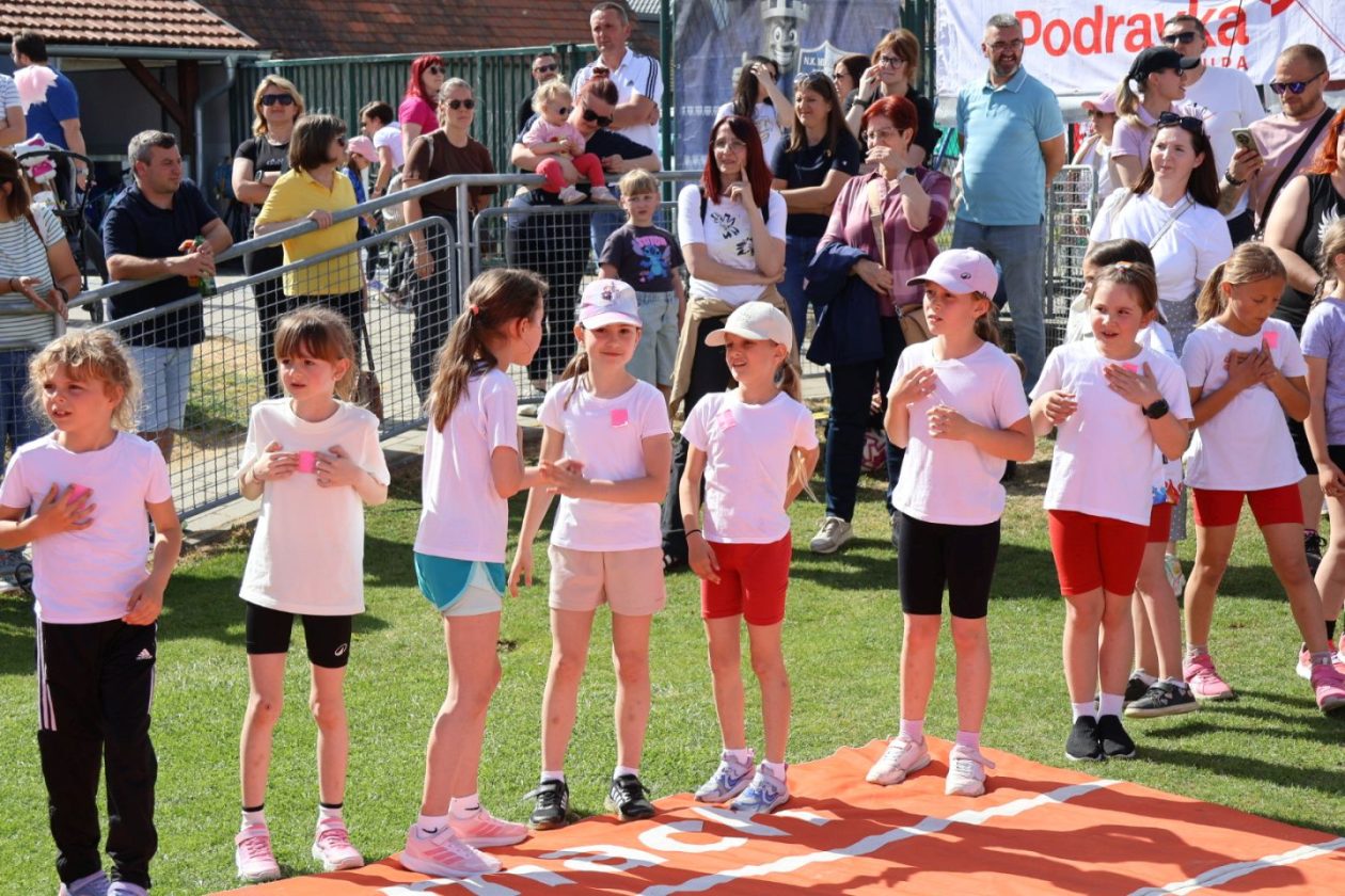 PRELOG Dan sporta Djeca odmjeravaju snage u graničaru i atletici (50)