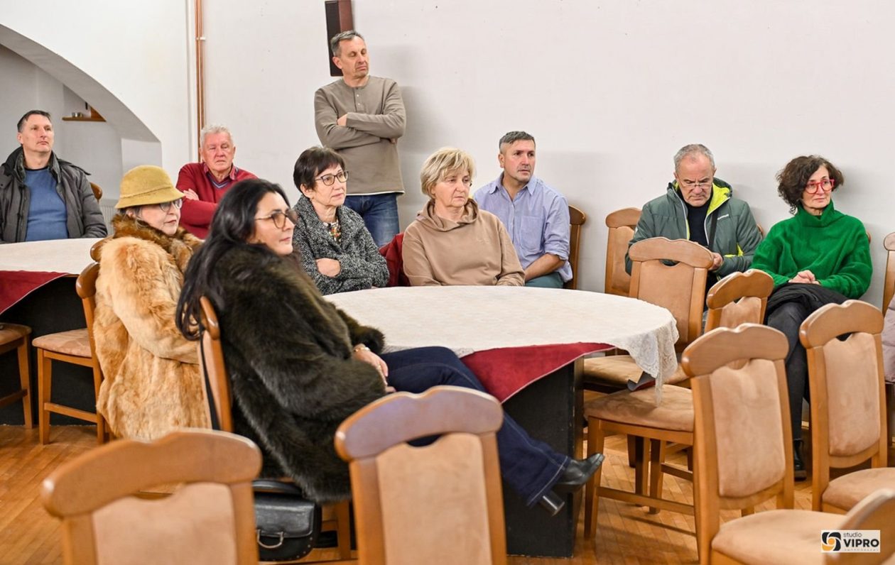 PRELOG Irena Kovačić predstavila svoj putopis i Camino Croatia (5)