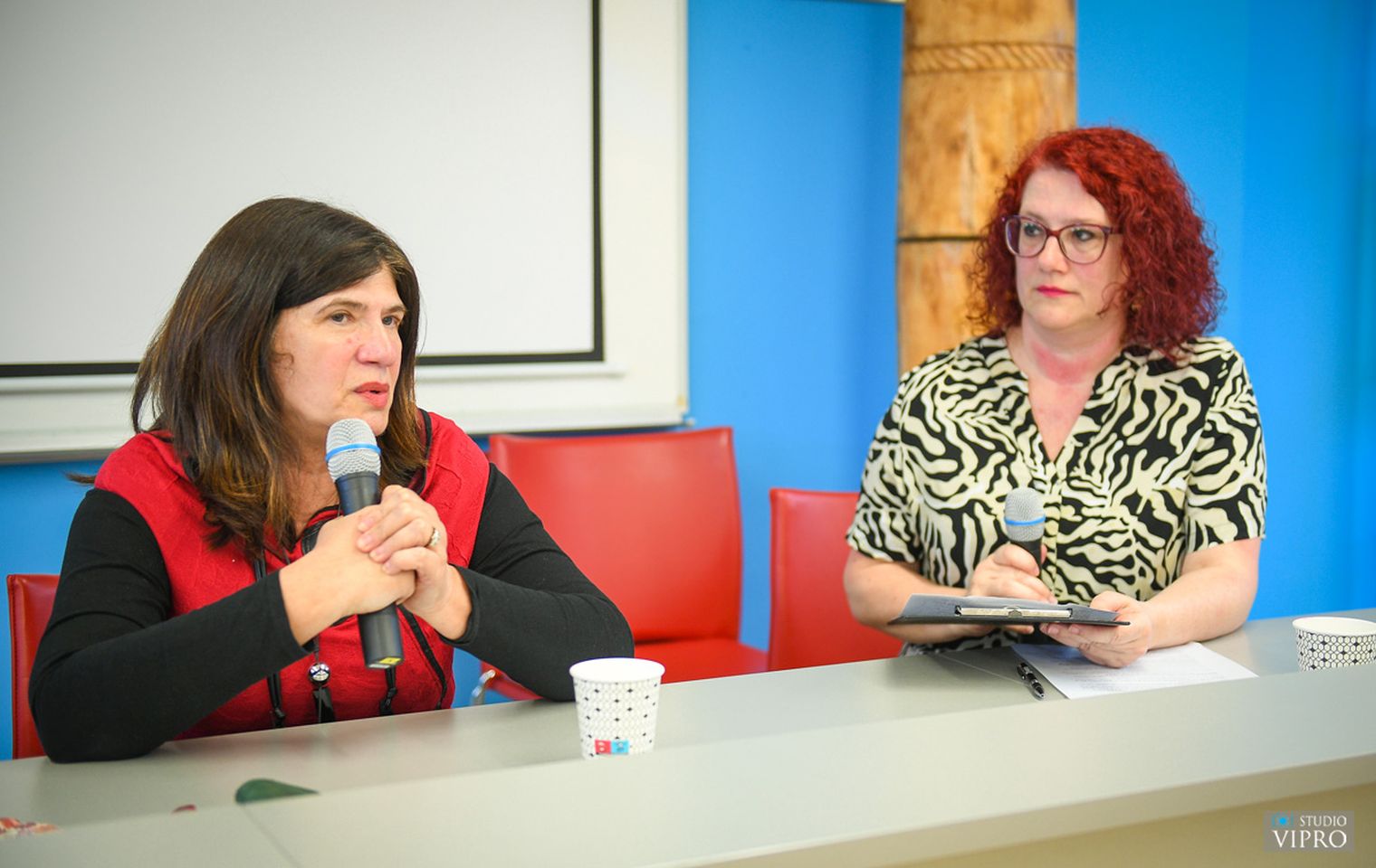 PRELOG Književna večer s Julijanom Matanović ispunila dvoranu knjižnice (3) PRELOG Književna večer s Julijanom Matanović ispunila dvoranu knjižnice (3)