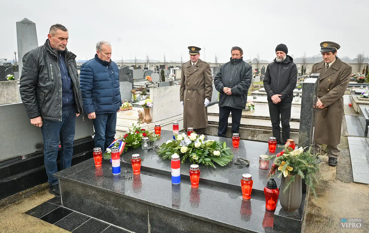 PRELOG Odana je počast hrvatskom branitelju Božidaru Horvatu (4) PRELOG Odana je počast hrvatskom branitelju Božidaru Horvatu (4)