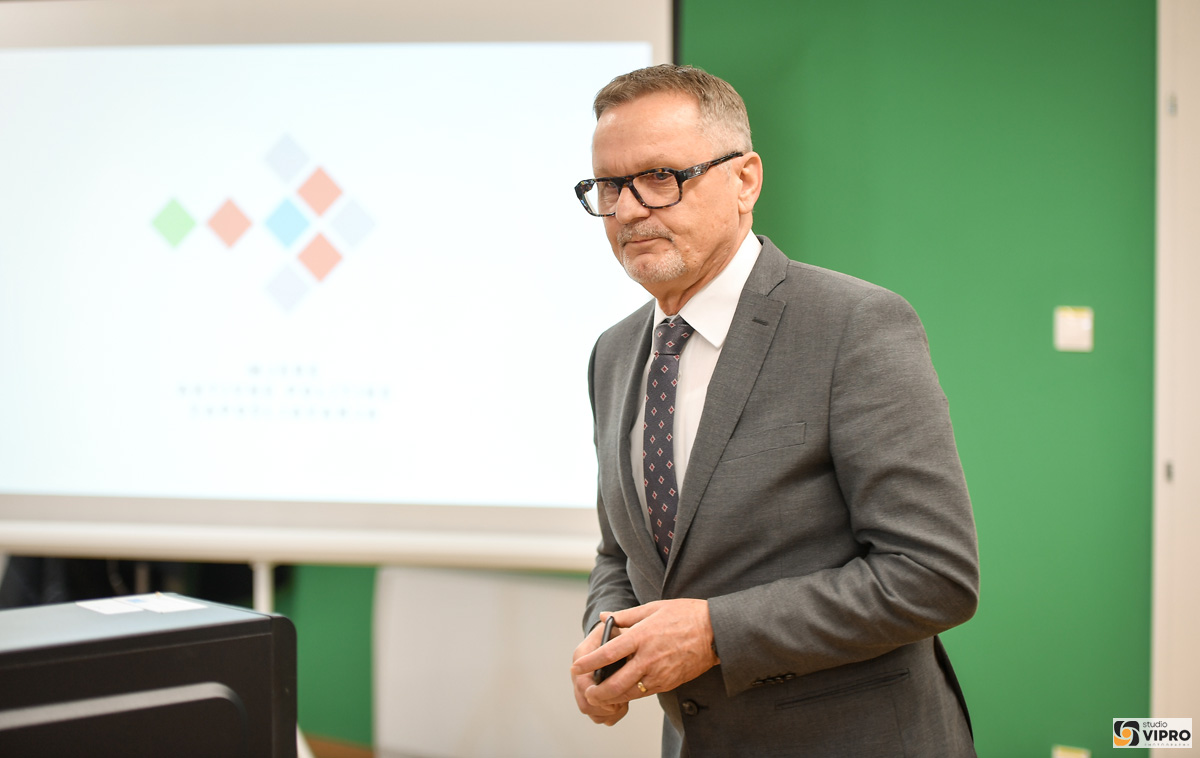 PRELOG Održano predavanje za gospodarstvenike o mjerama zapošljavanja u 2026. godini (4)