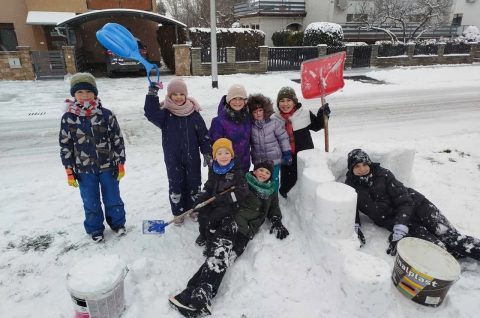 PRELOG POD SNIJEGOM Veselje u ulici A. Mihanovića uz snježni iglu i rođendane (5)