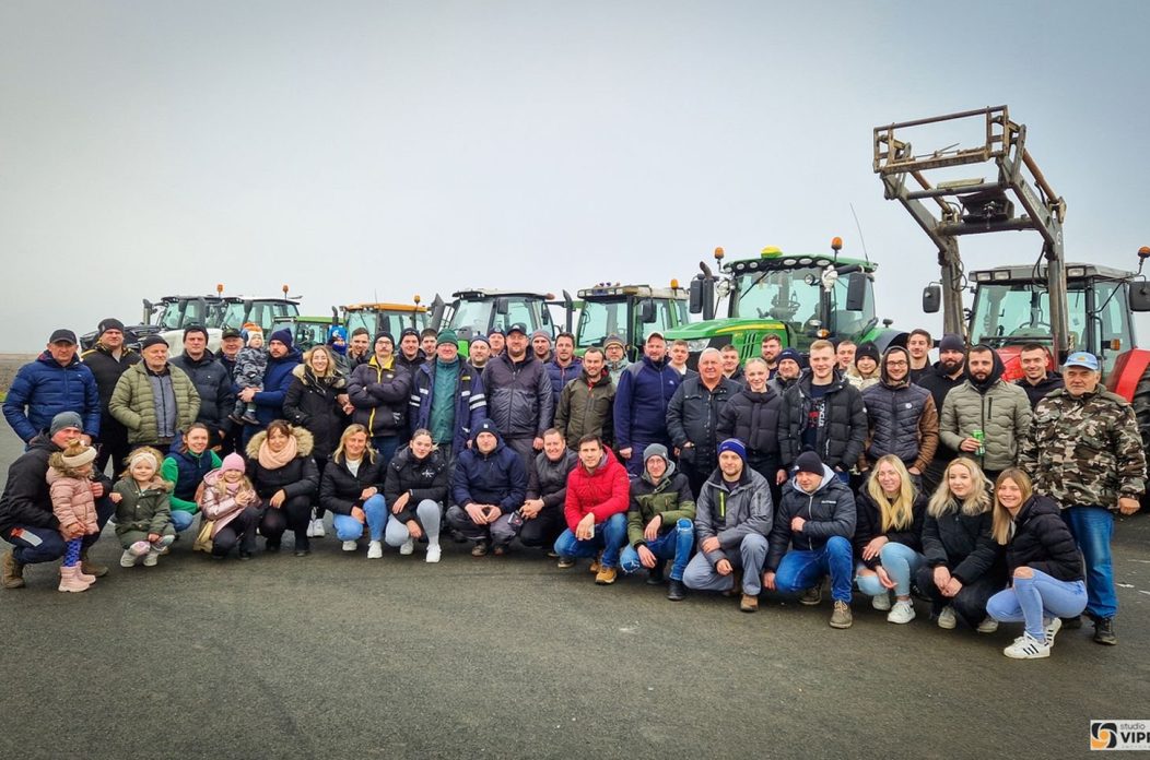 PRELOG Poljoprivrednici uz traktore i druženje ispratili kraj godine (3)