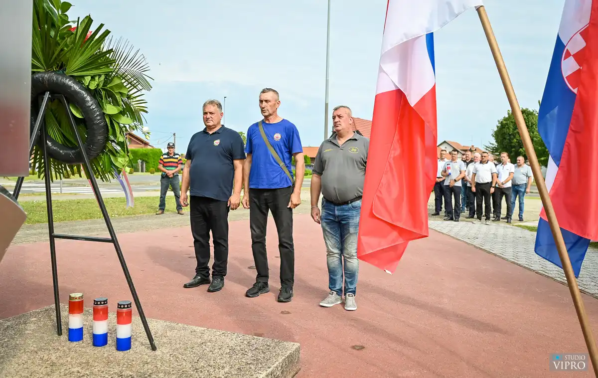 PRELOG Svečano obilježen Dan pobjede i domovinske zahvalnosti i Dan hrvatskih branitelja obilježen (2) PRELOG Svečano obilježen Dan pobjede i domovinske zahvalnosti i Dan hrvatskih branitelja obilježen (2)
