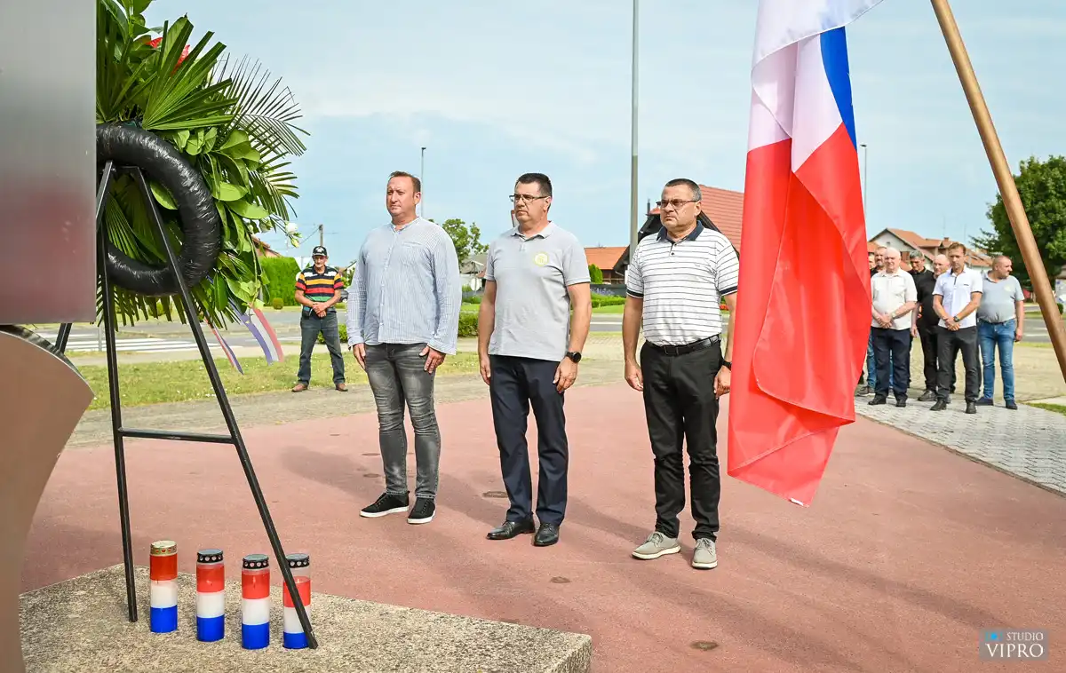 PRELOG Svečano obilježen Dan pobjede i domovinske zahvalnosti i Dan hrvatskih branitelja obilježen (3) PRELOG Svečano obilježen Dan pobjede i domovinske zahvalnosti i Dan hrvatskih branitelja obilježen (3)