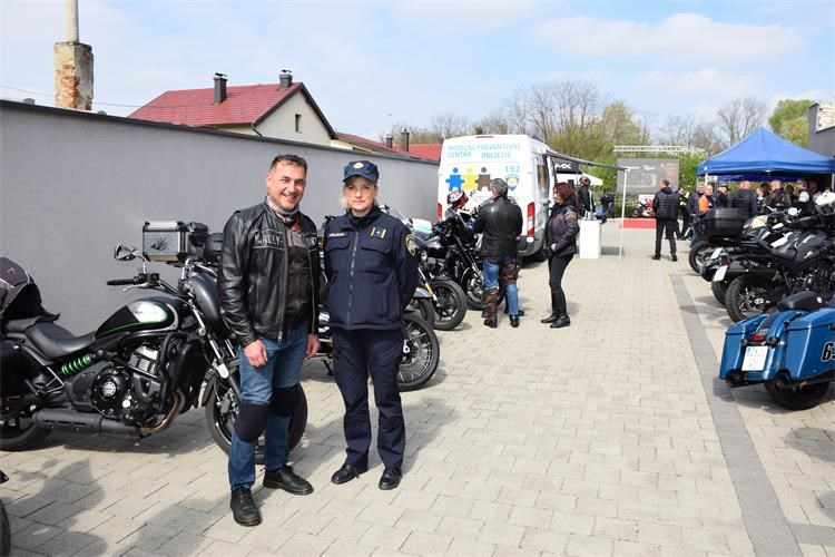 PREVENCIJA U SAVSKOJ VESI Policija educirala motocikliste o sigurnoj vožnji (2) PREVENCIJA U SAVSKOJ VESI Policija educirala motocikliste o sigurnoj vožnji (2)