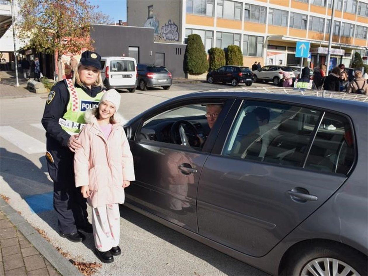 PREVENTIVNA AKCIJA Mališani dijelili crteže s porukama vozačima u Čakovcu (4)