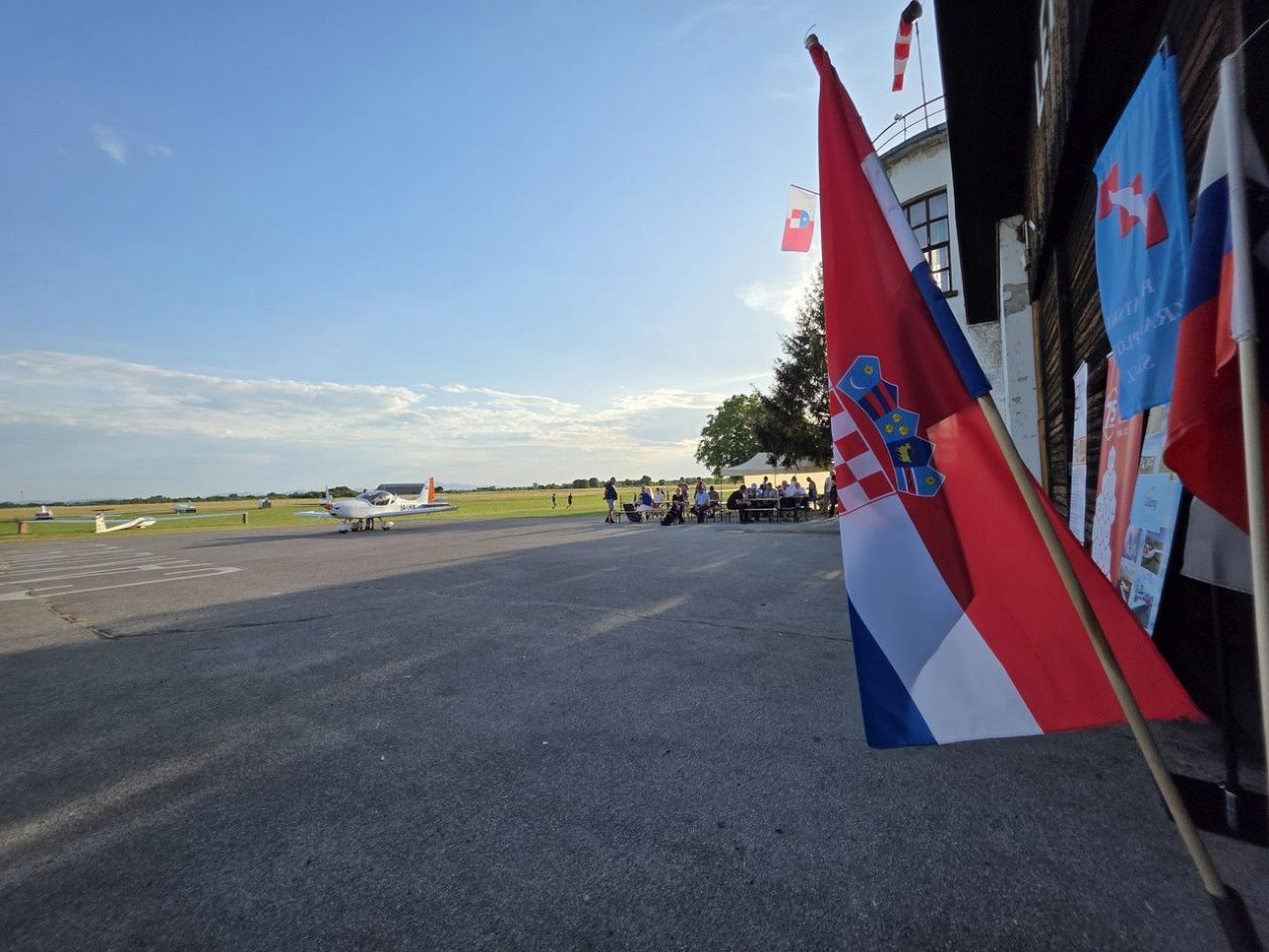 PRIBISLAVEC Aeroklub Međimurje otvorio 17. državno prvenstvo u zrakoplovnom jedriličarstvu (18)