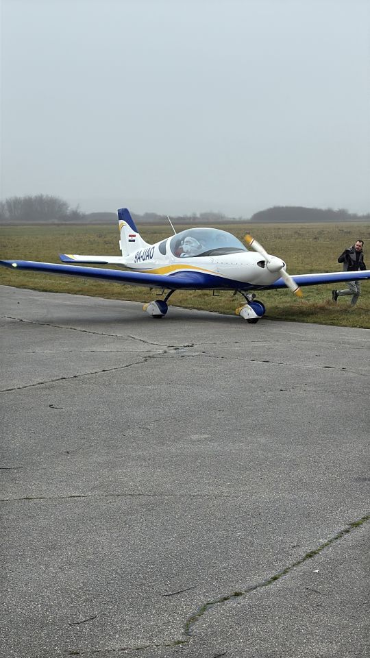 PRIBISLAVEC Djed Mraz sletio avionom i priredio nezaboravno blagdansko slavlje (28)