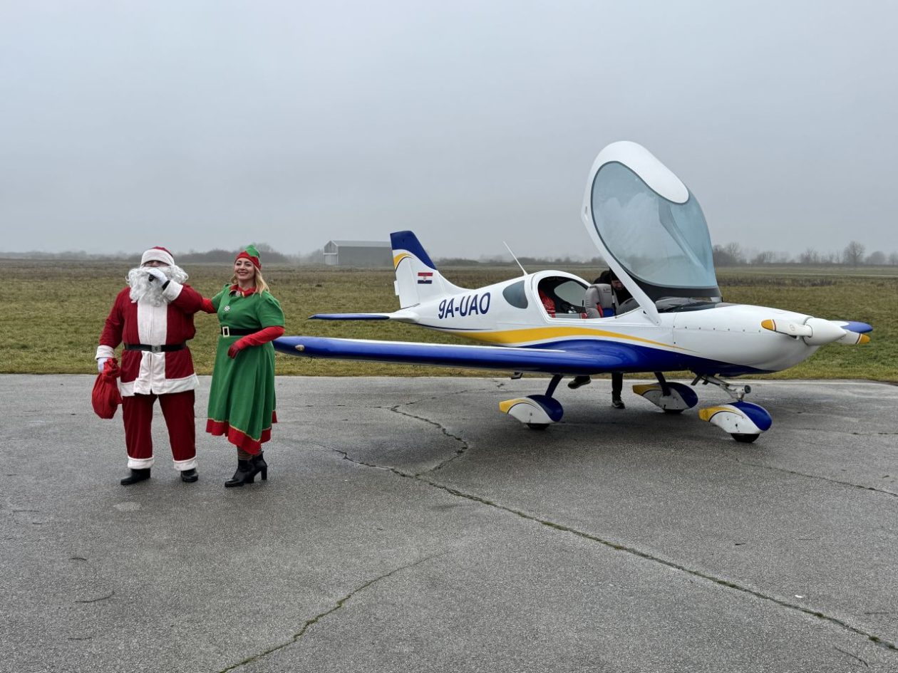 PRIBISLAVEC Djed Mraz sletio avionom i priredio nezaboravno blagdansko slavlje (45) PRIBISLAVEC Djed Mraz sletio avionom i priredio nezaboravno blagdansko slavlje (45)