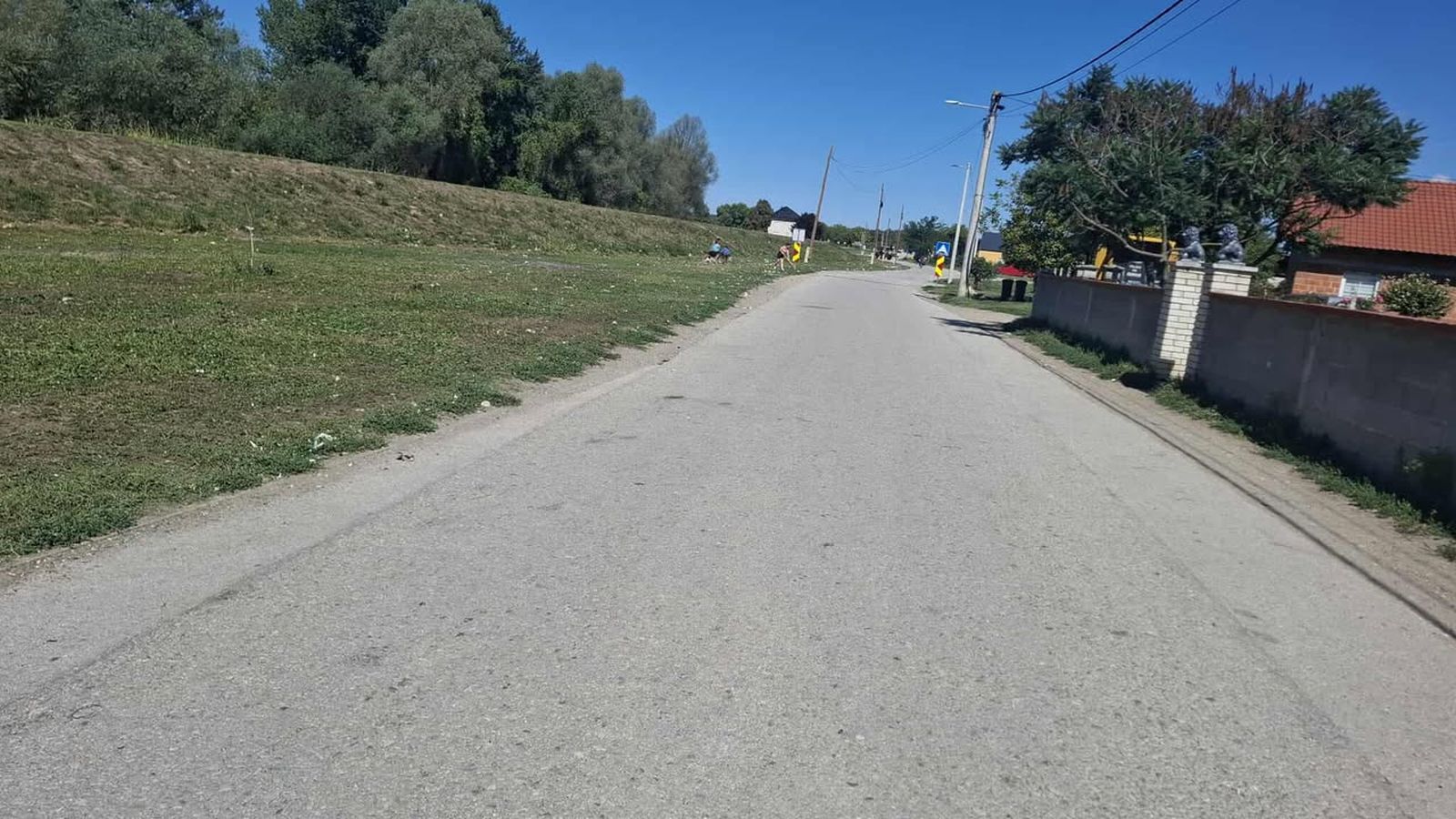 PRIMJER DRUGIMA Neven i djeca Paraga očistili naselje “Trudimo se da nam mjesto bude ljepše i ugodnije” (1) PRIMJER DRUGIMA Neven i djeca Paraga očistili naselje “Trudimo se da nam mjesto bude ljepše i ugodnije” (1)