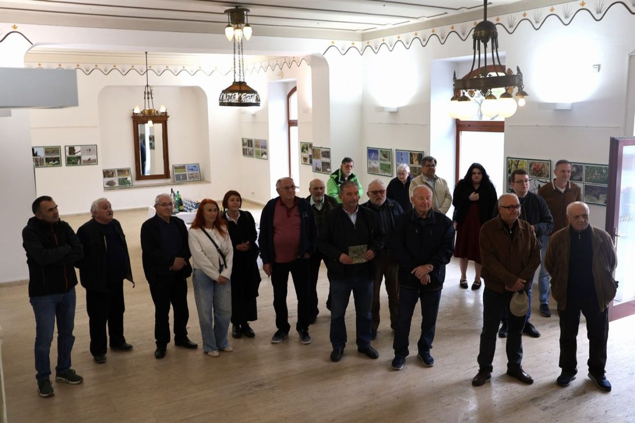 PRIRODNA LJEPOTA Otvorena izložba „Ftiči med Murom, Dravom i Trnavom“ u Čakovcu (4) PRIRODNA LJEPOTA Otvorena izložba „Ftiči med Murom, Dravom i Trnavom“ u Čakovcu (4)