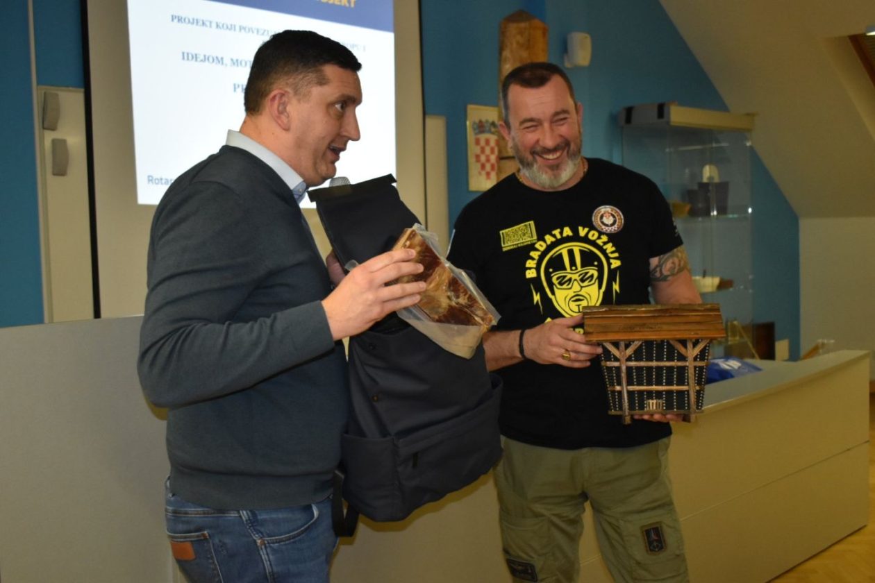 PROJEKT 120 Bradata vožnja Extreme stigla u Prelog, građani upoznali Željana Rakelu (4)