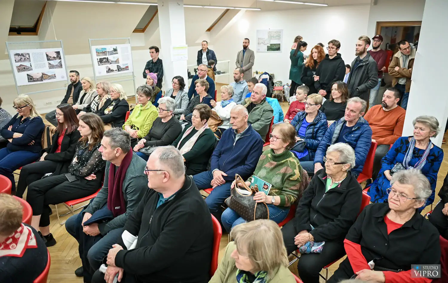 PROMOCIJA KNJIGE Marija Vuk o klimatskim promjenama u Međimurju na Noći muzeja u Prelogu (2) PROMOCIJA KNJIGE Marija Vuk o klimatskim promjenama u Međimurju na Noći muzeja u Prelogu (2)