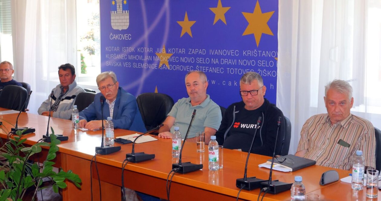 PRVI SASTANAK U GRADU Gradonačelnica Cividini s novim predsjednicima mjesnih odbo (3)