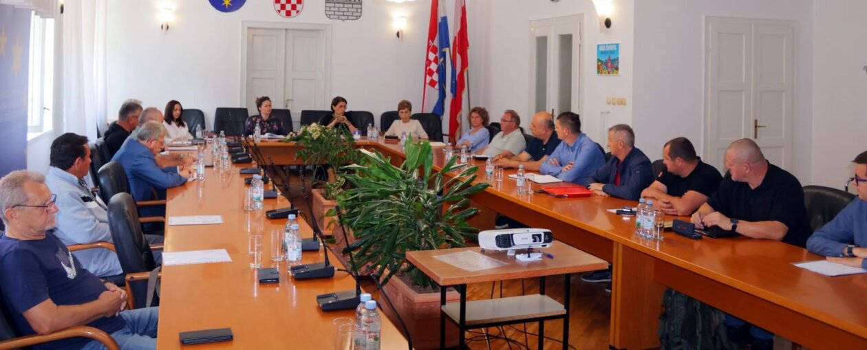 PRVI SASTANAK U GRADU Gradonačelnica Cividini s novim predsjednicima mjesnih odbo (6)