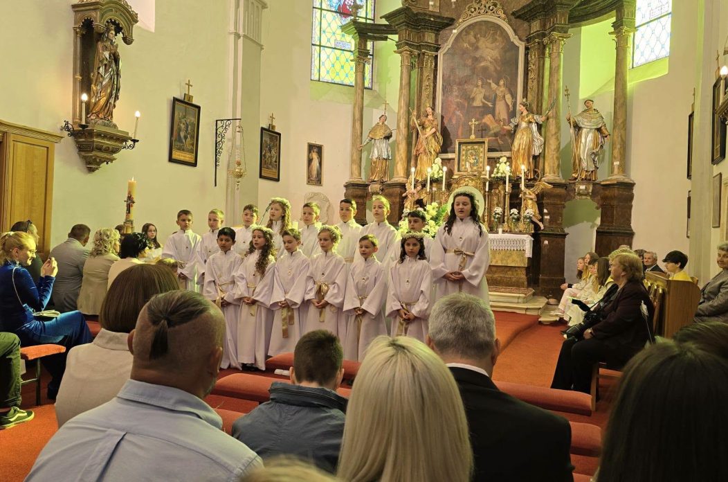 PRVOPRIČESNICI Sveta pričest u Donjem Vidovcu dan ispunjen radošću i ponosom (3)