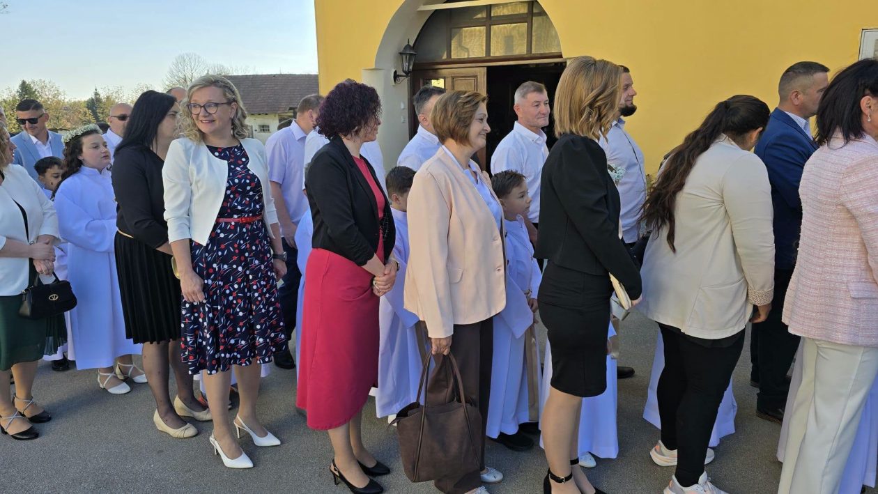 PRVOPRIČESNICI Sveta pričest u Donjem Vidovcu dan ispunjen radošću i ponosom (5)