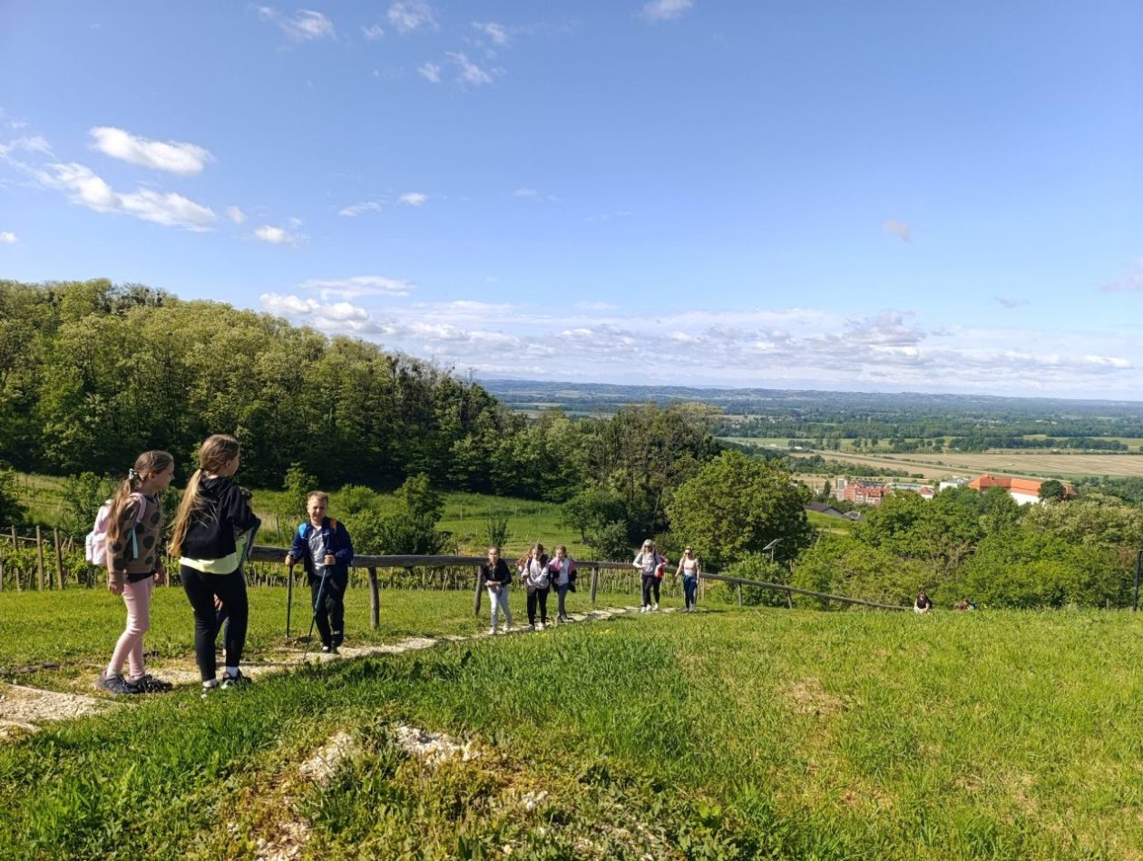 PŠ PEKLENICA Trećaši istraživali Lendavske gorice i uživali u avanturi punoj smijeha (6) PŠ PEKLENICA Trećaši istraživali Lendavske gorice i uživali u avanturi punoj smijeha (6)