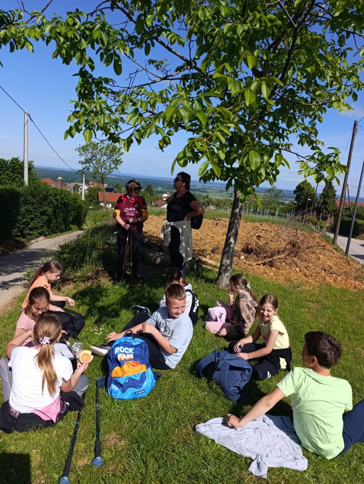 PŠ PEKLENICA Trećaši istraživali Lendavske gorice i uživali u avanturi punoj smijeha (7) PŠ PEKLENICA Trećaši istraživali Lendavske gorice i uživali u avanturi punoj smijeha (7)