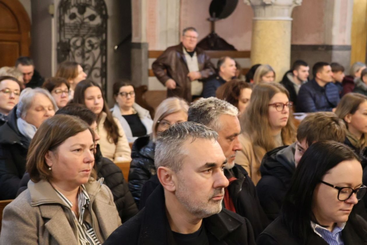 PUHAČKI ORKESTAR GRADA PRELOGA Tradicionalnim koncertom na Tri kralja zatvorena božićna događanja (1)