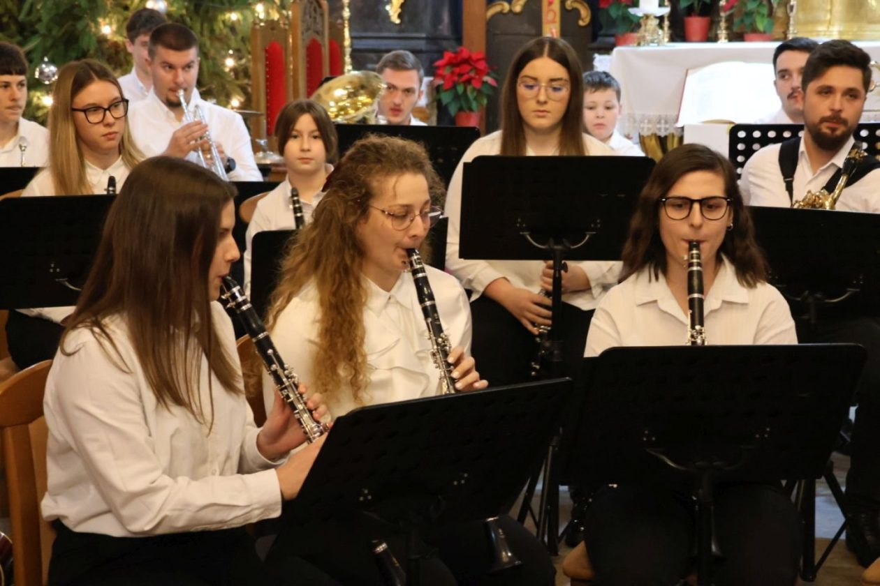PUHAČKI ORKESTAR GRADA PRELOGA Tradicionalnim koncertom na Tri kralja zatvorena božićna događanja (3)