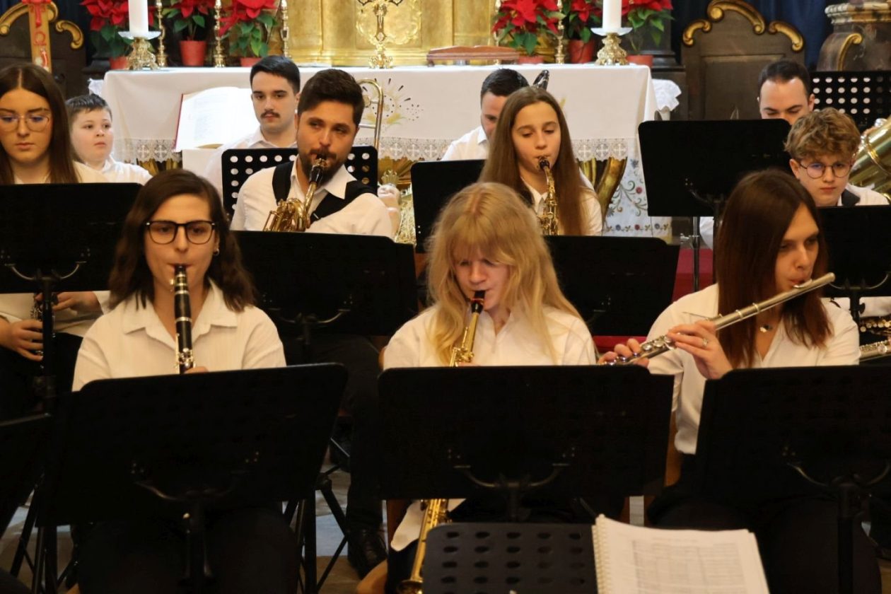 PUHAČKI ORKESTAR GRADA PRELOGA Tradicionalnim koncertom na Tri kralja zatvorena božićna događanja (4)