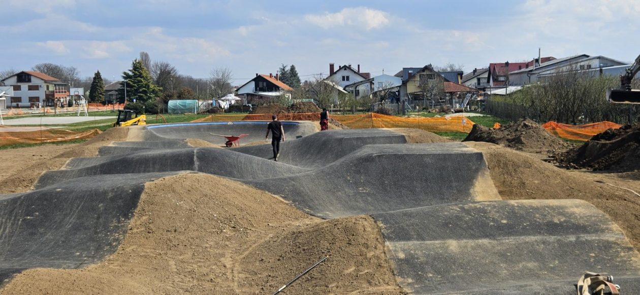 PUMP TRACK STRAHONINEC (4) PUMP TRACK STRAHONINEC (4)