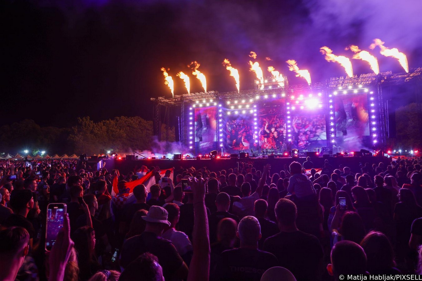 Veliki koncert Marka Perkovića Thompsona u Sinju