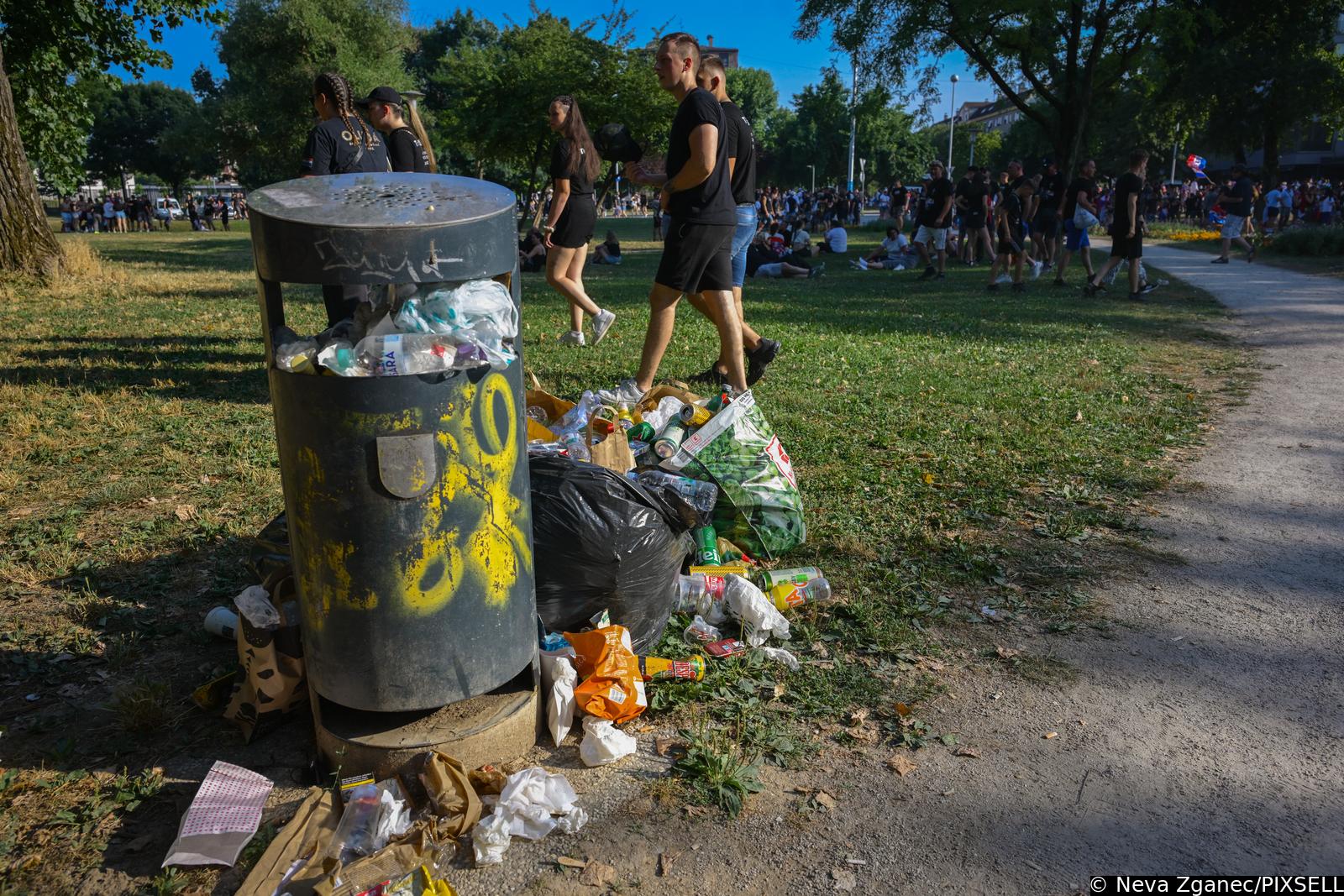 Zagreb: Fun zona na Bundeku već je puna smeća