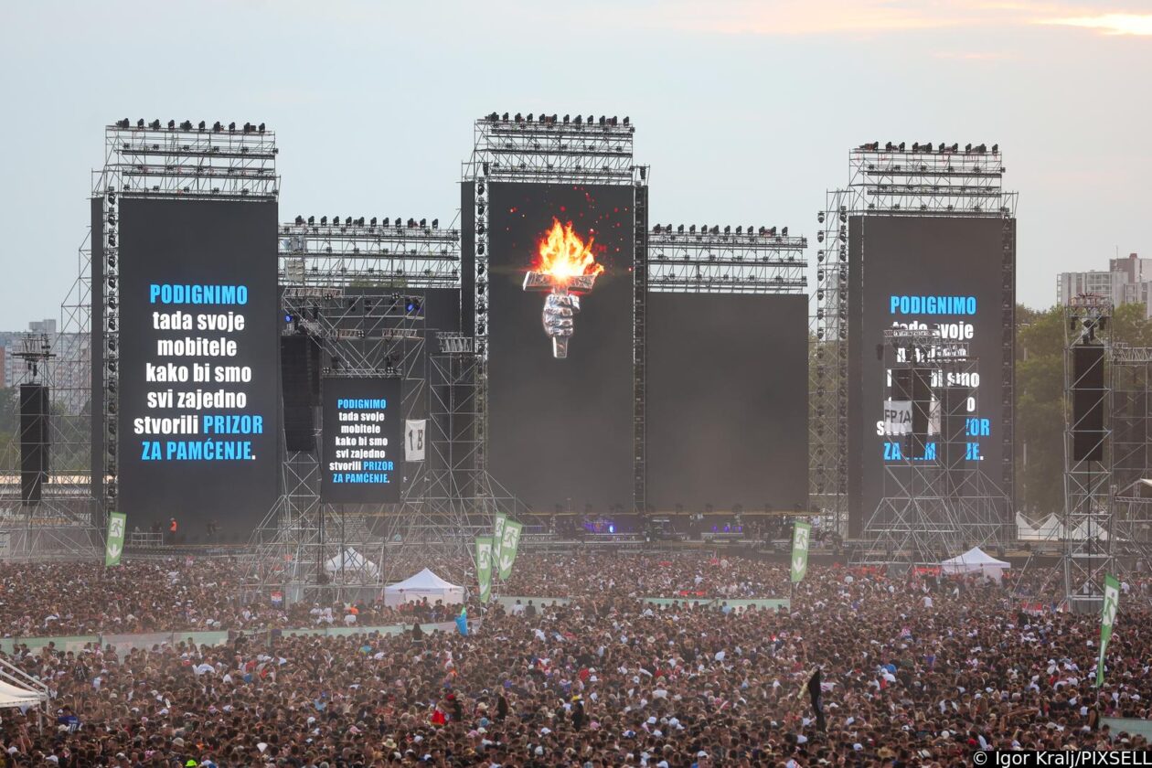 Zagreb: Obožavatelji zauzimaju mjesta unutar Hipodroma uoči početka koncerta Zagreb: Obožavatelji zauzimaju mjesta unutar Hipodroma uoči početka koncerta