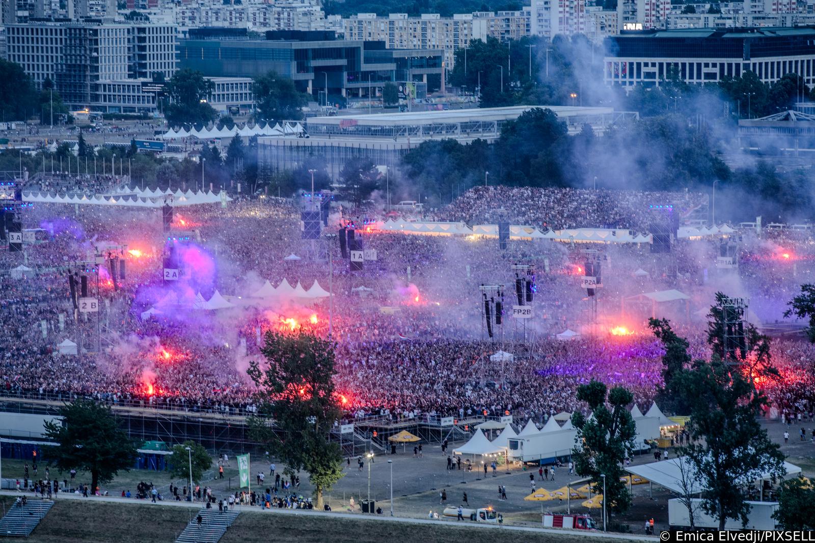 Zagreb: Pogled s Prisavlja na koncert Marka Perkovića Thompsona