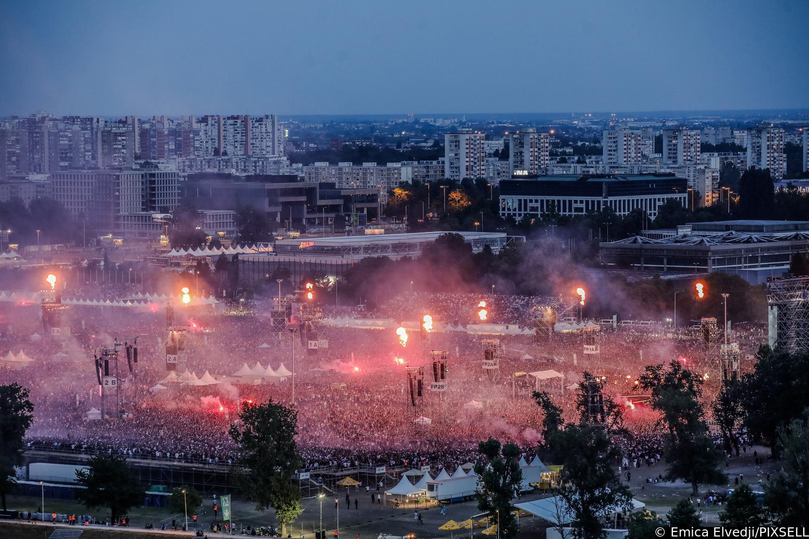 Zagreb: Pogled s Prisavlja na koncert Marka Perkovića Thompsona