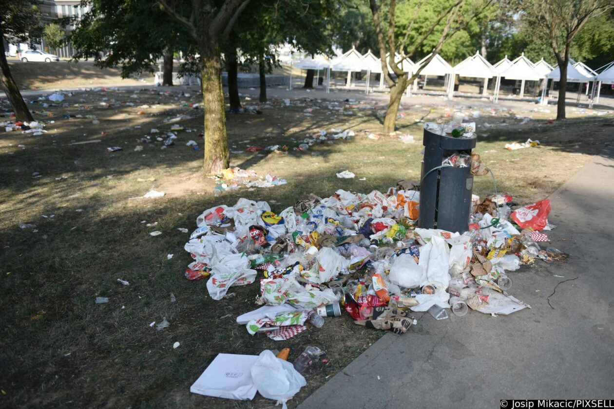 Zagreb: Čišćenje Bundeka jutro nakon Thompsonovog koncerta
