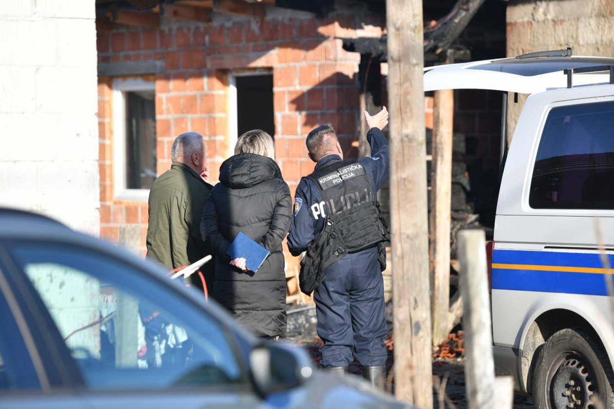 Troje djece poginulo u požaru u Kuršancu, žena i jedno dijete su u bolnici