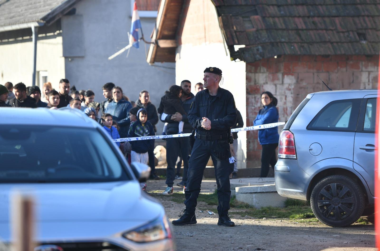 Troje djece poginulo u požaru u Kuršancu, žena i jedno dijete su u bolnici