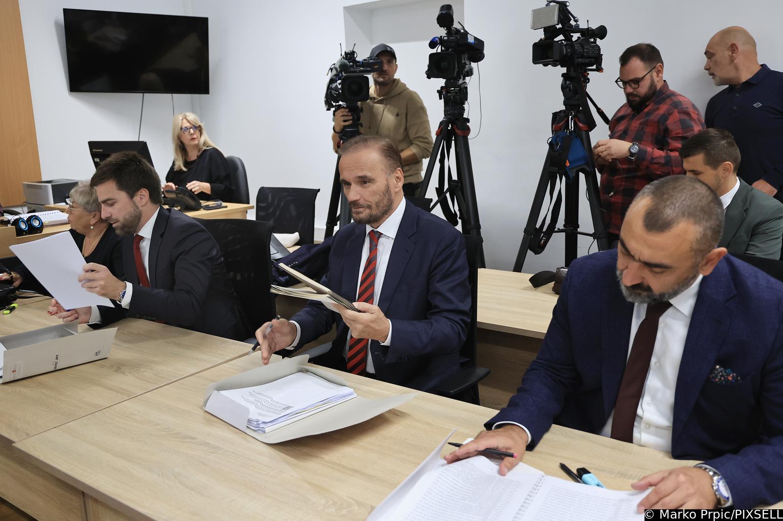 Zagreb: Početak sudjenja u aferi Po babi i stričevima Zagreb: Početak sudjenja u aferi Po babi i stričevima