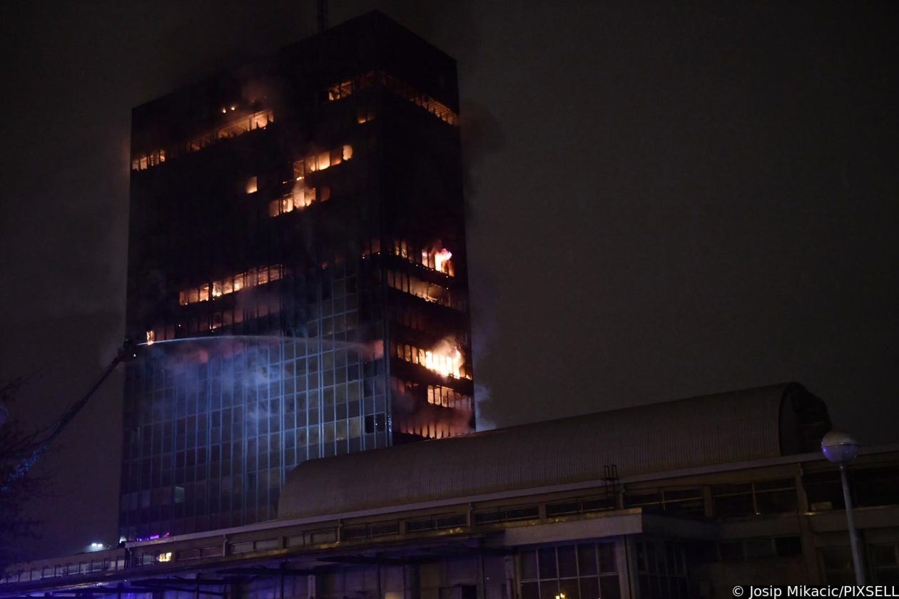 Zagreb: Pozar u Vjesnikovom neboderu