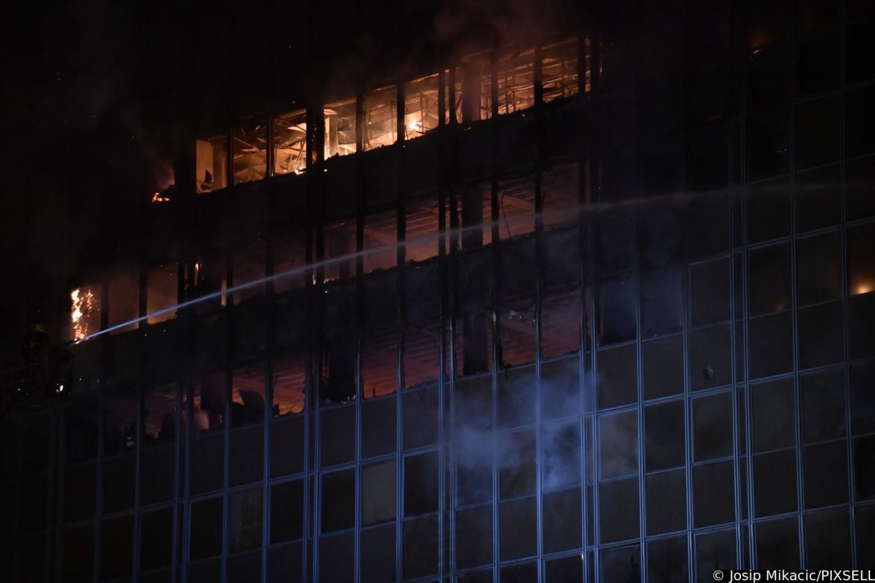 Zagreb: Pozar u Vjesnikovom neboderu