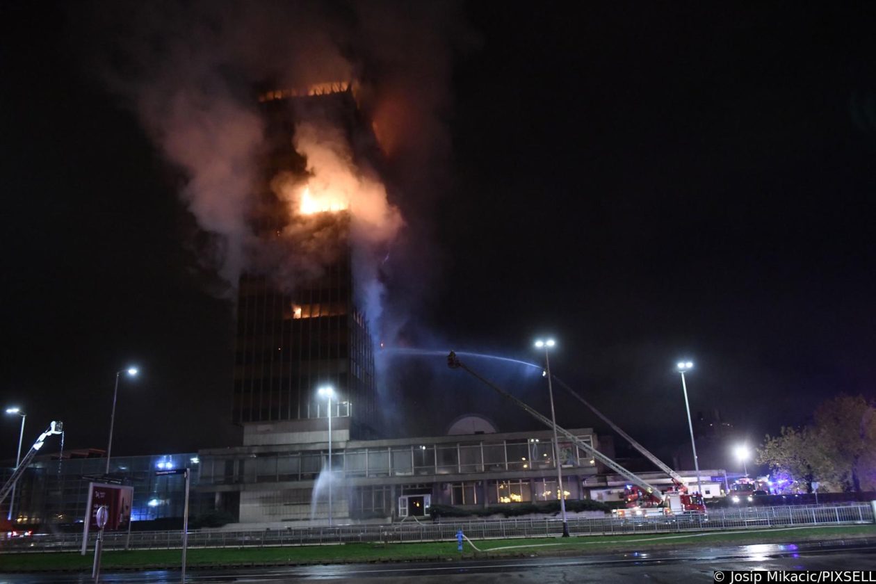 Zagreb: Pozar u Vjesnikovom neboderu