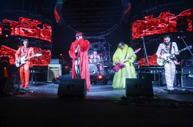 Let 3 band Let 3 band